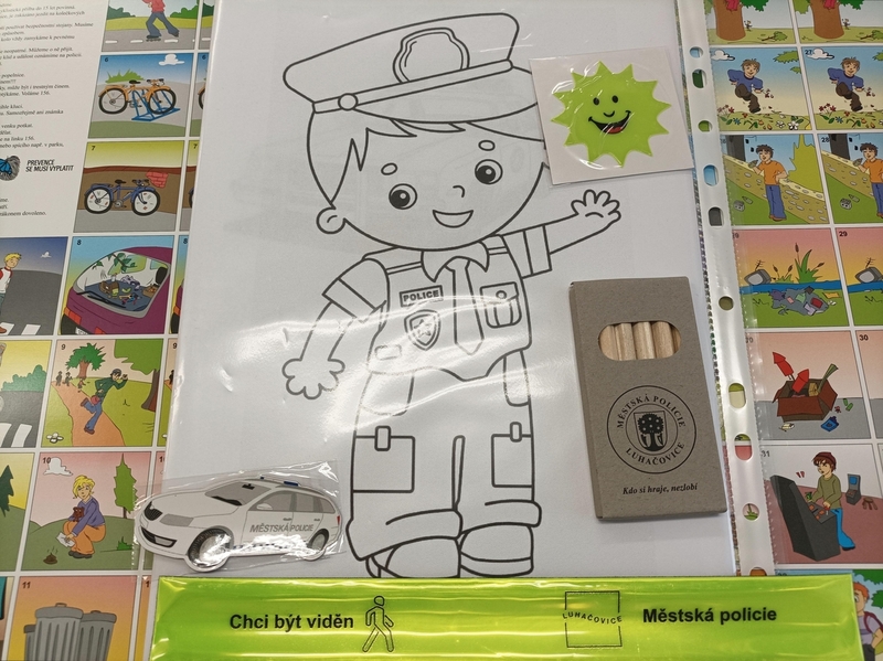 Strážníci městské policie se setkali s dětmi v ZŠ při dětské léčebně Luhačovice